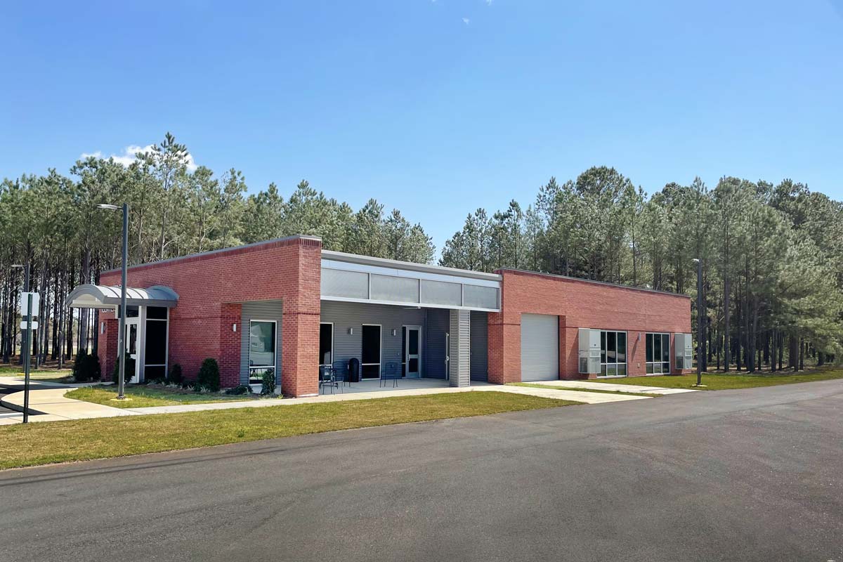 This 10,000 square foot facility is desgined for students and researchers. This metal building is comprised of roof and wall panels and accented with brick. 